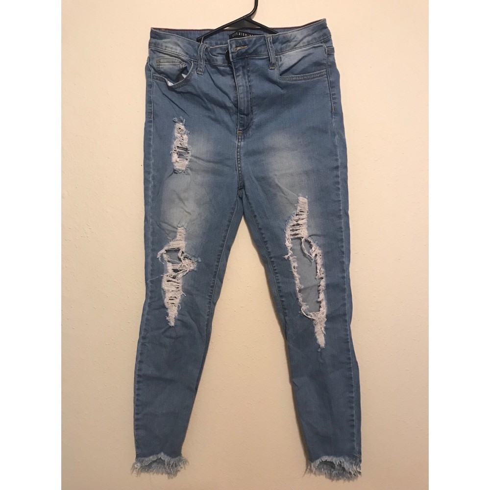 Ripped high waist jeans